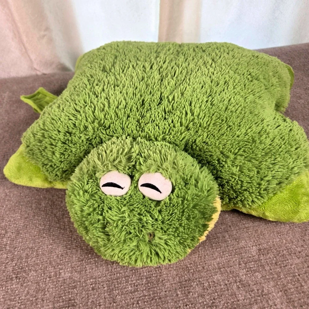 Pillow Pets Premium Friendly Frog Green Plush Folding Stuffed Animal 18